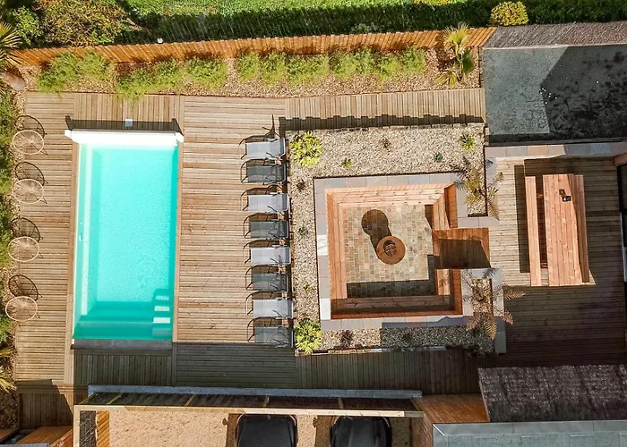 Grange Renovee Avec Piscine Chauffee Baie Du Mont St Michel Dragey